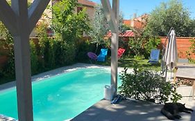 CUGNAUX Toulouse Metropole OUEST Chambre Privée de Luxe - SDB WC privée Terrasse Piscine Aqua Bike
